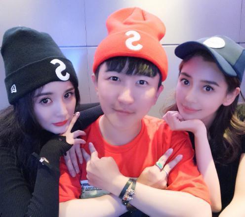 娱乐圈吃瓜背景板图高清,高清背景图下的八卦盛宴