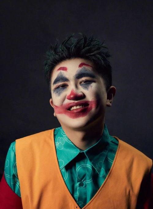 娱乐吃瓜的头像男生动漫,揭秘吃瓜少年与二次元美食的奇幻之旅